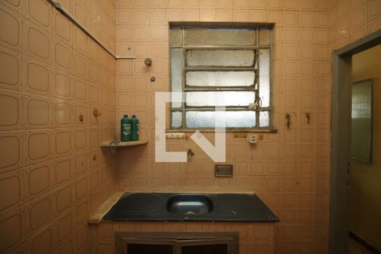 Cozinha de apartamento à venda com 1 quarto, 90m² em Penha, Rio de Janeiro