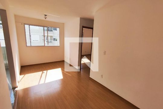 Sala de apartamento para alugar com 2 quartos, 46m² em Encantado, Rio de Janeiro