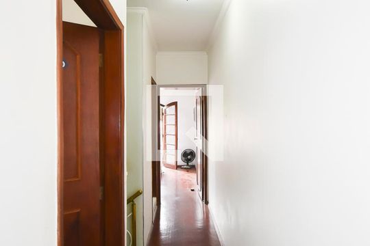 Corredor de casa à venda com 3 quartos, 350m² em Vila Maria Alta, São Paulo