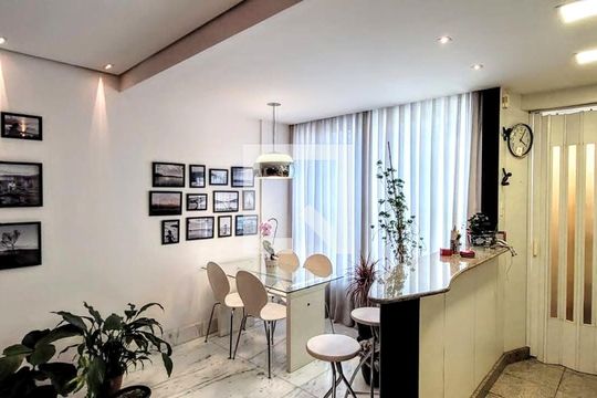 Sala de apartamento à venda com 1 quarto, 60m² em Santo Agostinho, Belo Horizonte