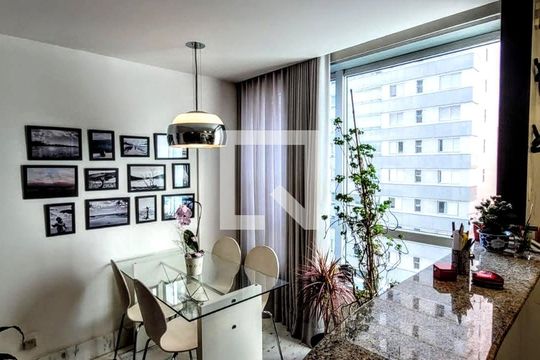 Sala de apartamento à venda com 1 quarto, 60m² em Santo Agostinho, Belo Horizonte