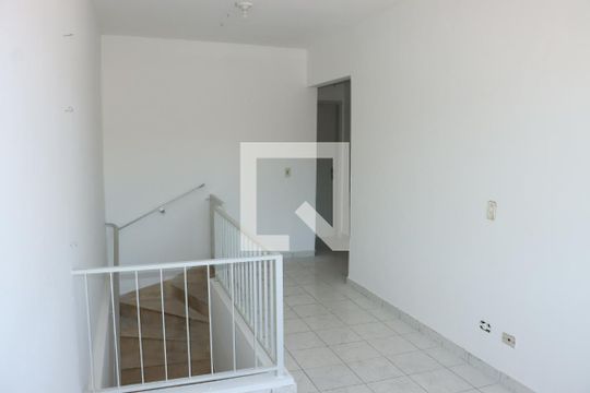 Sala de casa para alugar com 2 quartos, 72m² em Jardim da Gloria, Cotia
