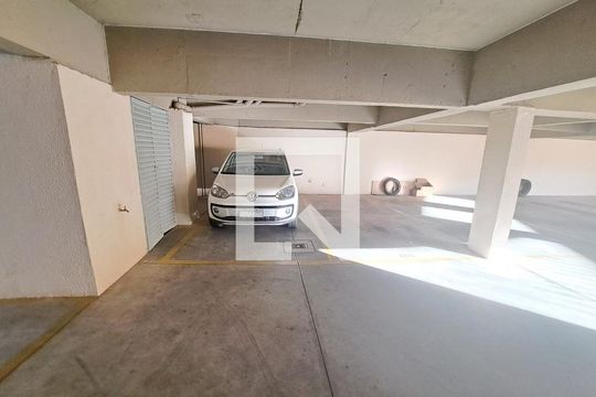 Garagem  de apartamento à venda com 2 quartos, 66m² em Heliópolis, Belo Horizonte