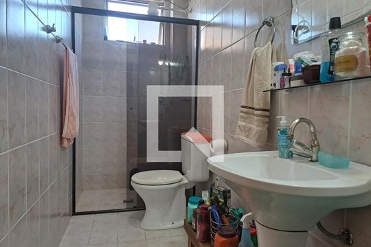 Banheiro 1 de apartamento à venda com 2 quartos, 66m² em Heliópolis, Belo Horizonte