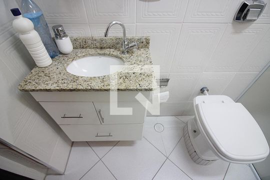 Banheiro Social de apartamento para alugar com 2 quartos, 99m² em Vila Jordanopolis, São Bernardo do Campo