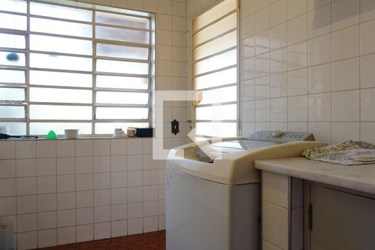 Área de Serviço de casa à venda com 6 quartos, 297m² em Vila Butantã, São Paulo