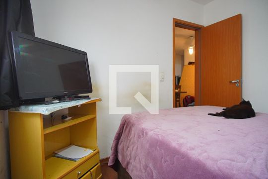 Quarto 1 de apartamento para alugar com 2 quartos, 48m² em Protásio Alves, Porto Alegre