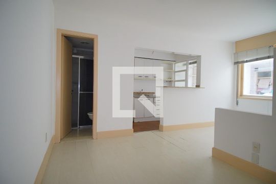 Quartp de apartamento à venda com 1 quarto, 30m² em Mont’serrat, Porto Alegre