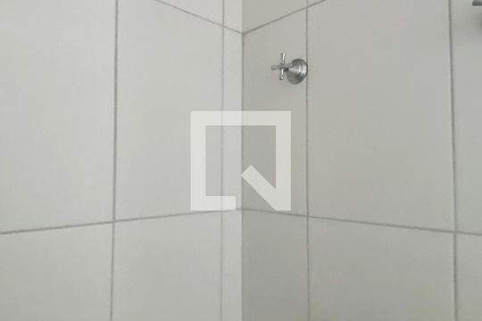Banheiro de apartamento para alugar com 1 quarto, 50m² em Sítio Tamboré Alphaville, Barueri