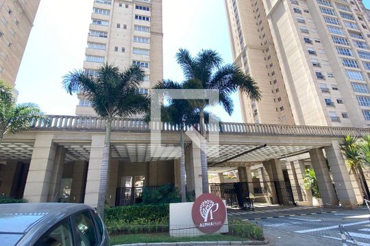Fachada de apartamento para alugar com 1 quarto, 50m² em Sítio Tamboré Alphaville, Barueri