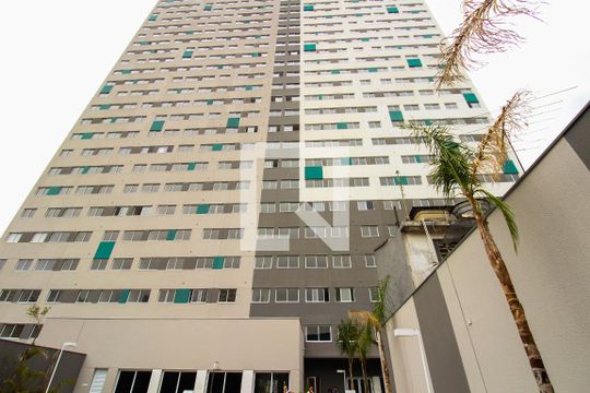 Fachada do bloco de apartamento para alugar com 2 quartos, 37m² em Quarta Parada, São Paulo