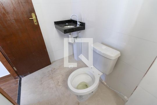 Banheiro de apartamento à venda com 2 quartos, 45m² em Itaquera, São Paulo