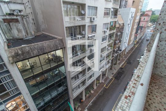 Vista da Varanda do Quarto 2 de apartamento à venda com 3 quartos, 100m² em Centro Histórico, Porto Alegre
