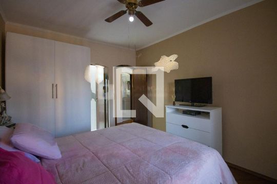 Casa à venda com 4 quartos, 235m² em Nova Petrópolis, São Bernardo do Campo