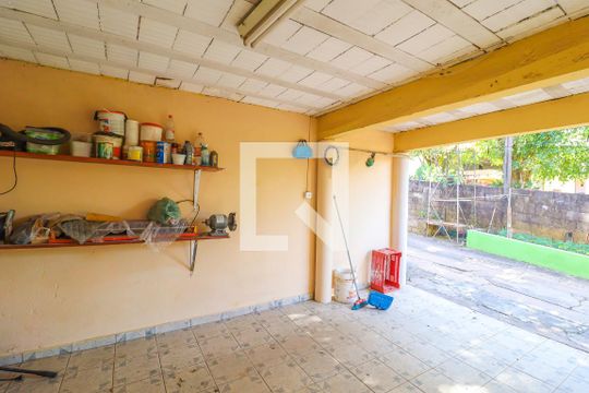 Garagem de casa à venda com 2 quartos, 180m² em Água Doce, Jundiaí