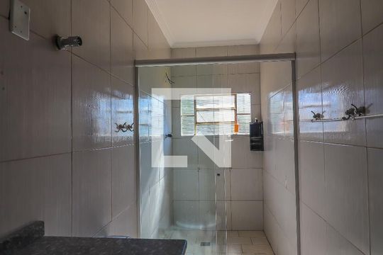Banheiro de casa à venda com 2 quartos, 180m² em Água Doce, Jundiaí