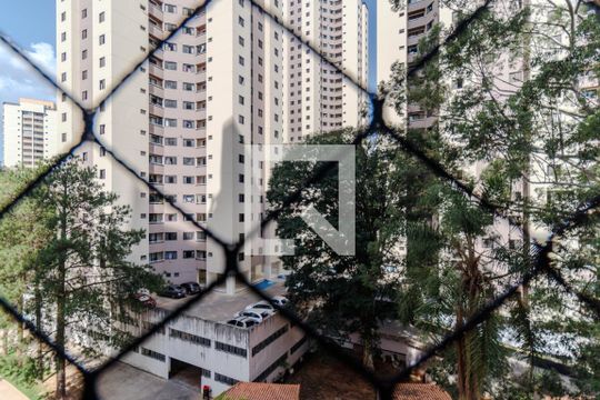 Vista do Quarto 1 de apartamento à venda com 2 quartos, 80m² em Chácara Agrindus, Taboão da Serra