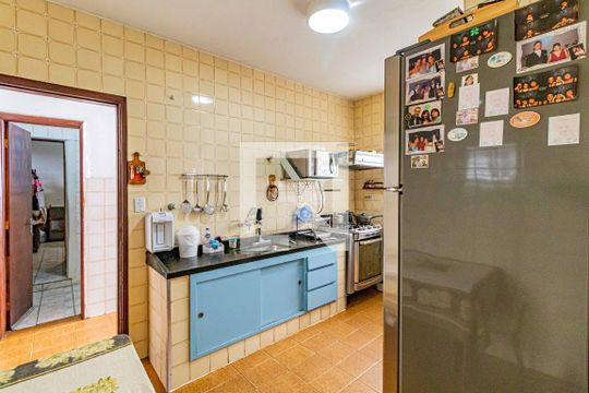 Cozinha de casa para alugar com 3 quartos, 170m² em Vila Sonia, São Paulo