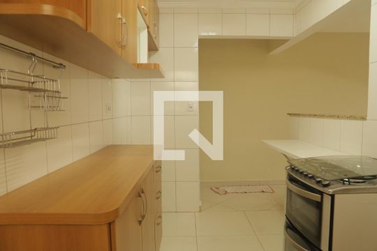 Cozinha  de apartamento para alugar com 2 quartos, 65m² em Chácara Inglesa, São Paulo