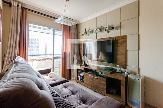 Sala de apartamento para alugar com 3 quartos, 78m² em Vila Amélia, São Paulo