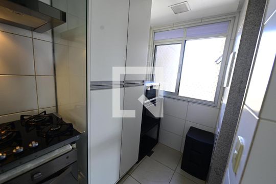 Cozinha de apartamento para alugar com 3 quartos, 90m² em Serrinha, Goiânia