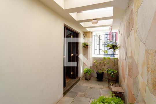 Entrada de casa à venda com 4 quartos, 320m² em Vila Clementino, São Paulo