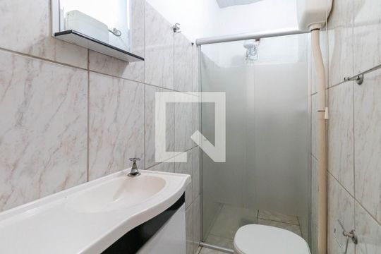 Banheiro Social de casa para alugar com 2 quartos, 55m² em Marajó, Belo Horizonte