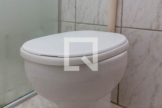Banheiro Social de casa para alugar com 2 quartos, 55m² em Marajó, Belo Horizonte
