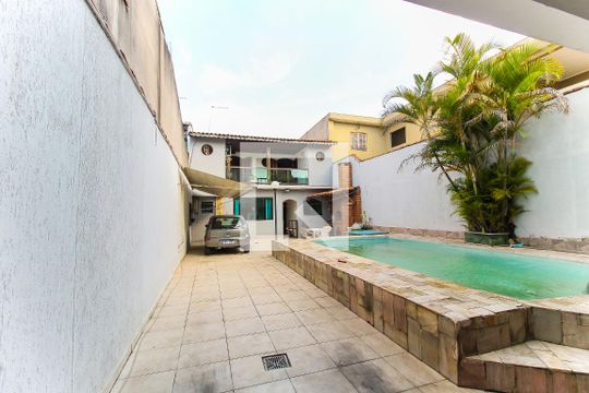 Quintal de casa à venda com 2 quartos, 160m² em Jardim Lageado, São Paulo