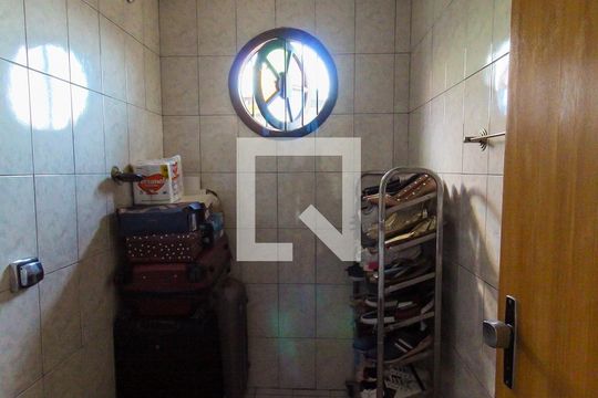 Banheiro da Suíte 1 de casa à venda com 2 quartos, 160m² em Jardim Lageado, São Paulo