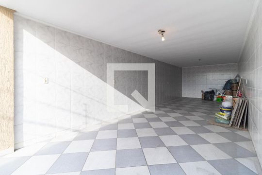 Garagem de casa à venda com 3 quartos, 200m² em Vila Brasilina, São Paulo