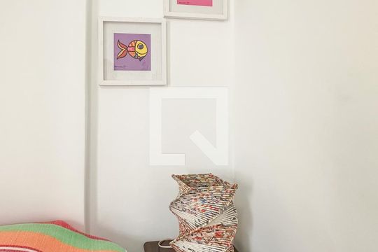 Quarto 1 de apartamento para alugar com 2 quartos, 70m² em Jardim Belmar, Guarujá