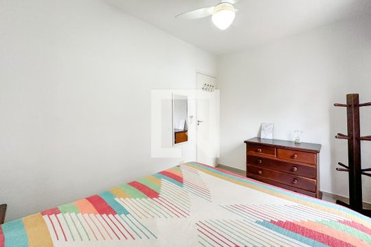 Quarto 1 de apartamento para alugar com 2 quartos, 70m² em Jardim Belmar, Guarujá