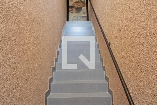 Área comum de kitnet/studio para alugar com 0 quarto, 30m² em Vila Mangalot, São Paulo
