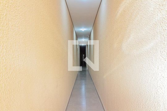 Área comum de kitnet/studio para alugar com 0 quarto, 30m² em Vila Mangalot, São Paulo