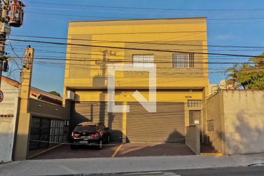 Fachada de kitnet/studio para alugar com 0 quarto, 30m² em Vila Mangalot, São Paulo