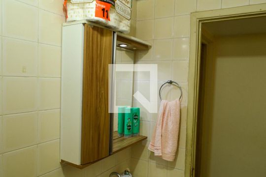 Banheiro  de apartamento para alugar com 2 quartos, 50m² em Pechincha, Rio de Janeiro