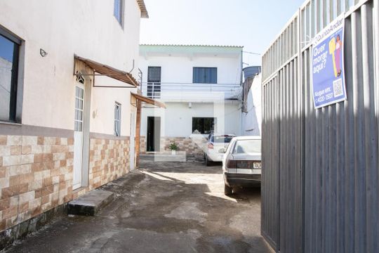 Garagem de casa à venda com 6 quartos, 250m² em Ceilândia Norte (ceilândia), Brasília