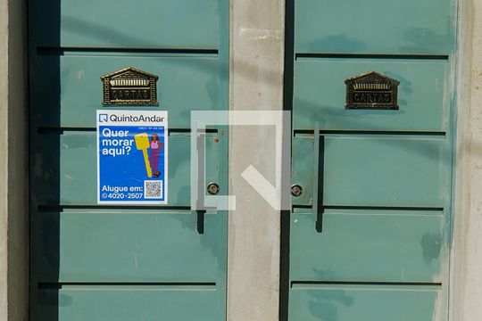 Fachada de casa à venda com 2 quartos, 60m² em Jardim São Paulo, Guarulhos