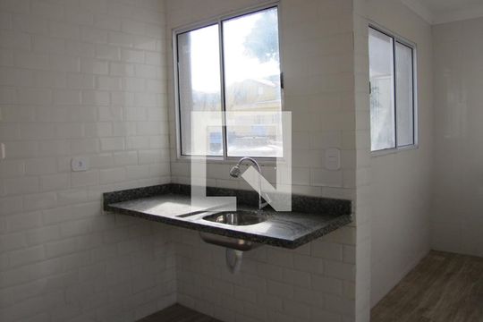 Sala/Cozinha de apartamento para alugar com 1 quarto, 35m² em Vila Guilhermina, São Paulo