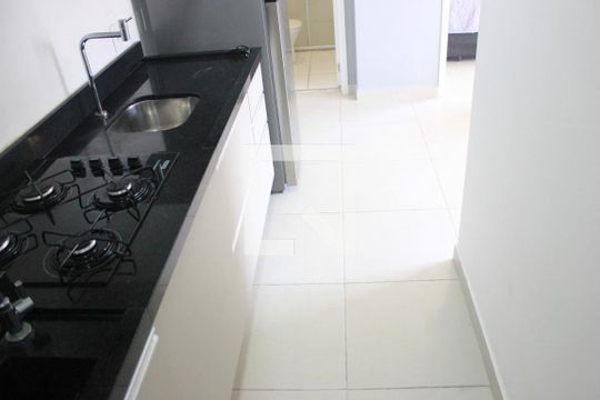 Cozinha de apartamento para alugar com 2 quartos, 36m² em Vila das Bandeiras, Guarulhos