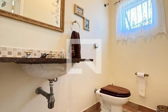 Banheiro de casa à venda com 4 quartos, 250m² em Vila do Encontro, São Paulo