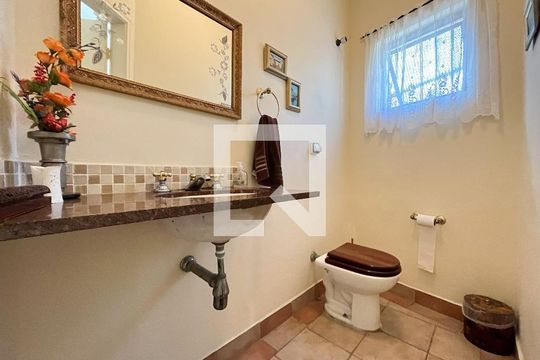 Banheiro de casa à venda com 4 quartos, 250m² em Vila do Encontro, São Paulo