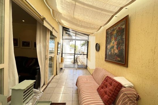 Sala  de casa à venda com 4 quartos, 250m² em Vila do Encontro, São Paulo