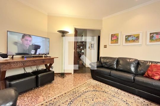 Sala de casa à venda com 4 quartos, 250m² em Vila do Encontro, São Paulo