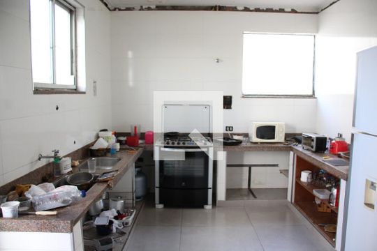 Cozinha de casa para alugar com 5 quartos, 690m² em Centro, Uberlândia