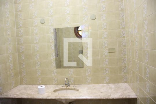 Banheiro 1 de casa para alugar com 5 quartos, 690m² em Centro, Uberlândia