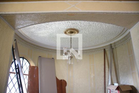 Sala 1 de casa para alugar com 5 quartos, 690m² em Centro, Uberlândia