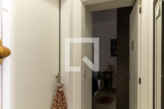 Corredor de apartamento à venda com 2 quartos, 65m² em Santa Efigênia, São Paulo