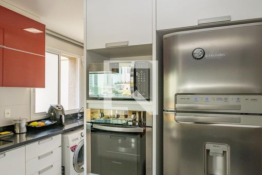 Cozinha de apartamento à venda com 2 quartos, 78m² em Vila da Serra, Nova Lima